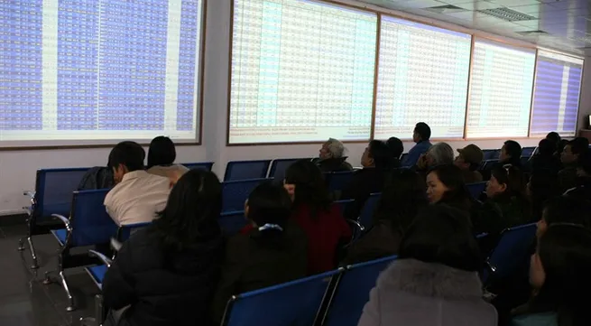 Positive year seen, 2016 shadow hovers