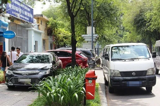 City seeks better parking investors