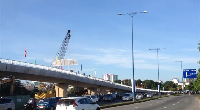 HCM City builds 2 ramps from Võ Văn Kiệt Highway to bridge to ease traffic