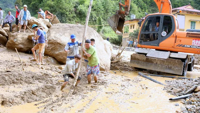 Seven killed, 27 missing in flash floods in northern region