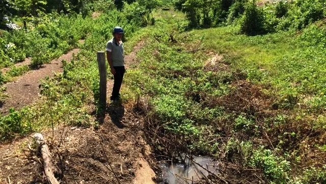 Irrigation channel unused amidst drought