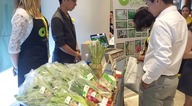 Group focuses on trust in VN food