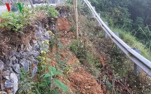 Landslides threaten National Highway 16