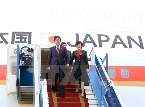 Japanese PM begins official visit