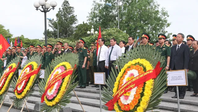 Quang Tri commemorates war martyrs