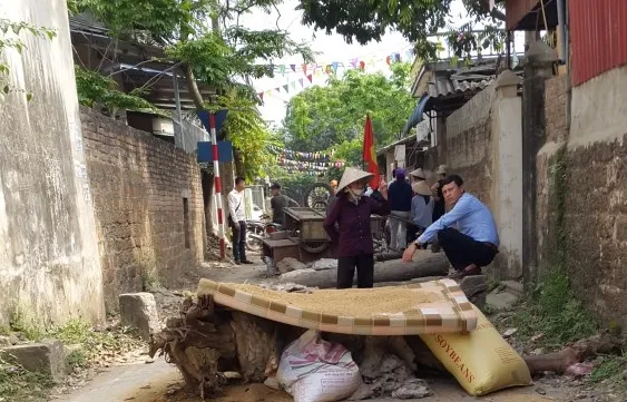 Police launch hostage investigation