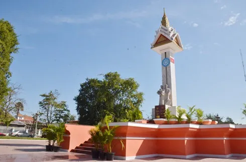 Cambodia - Vietnam friendship monument restored