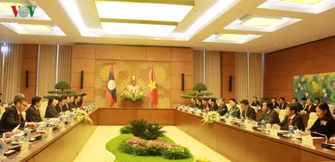 Lao National Assembly chairwoman visits Vietnam