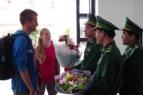 Lao Bao border crossing welcomes first e-visa recipients