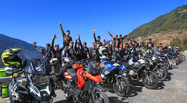 Vietnamese motorbike team conquers Himalayas