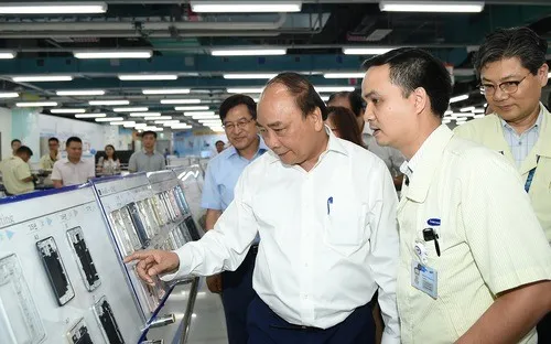 Prime Minister works with Samsung Thai Nguyen