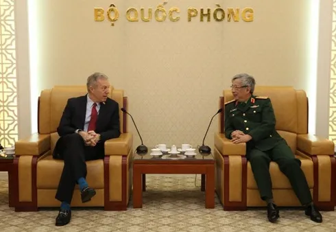 Vietnam, US seek ways to enhance defence cooperation
