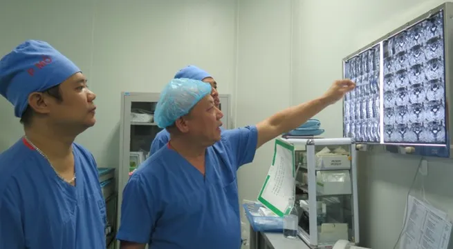 1st laparoscopy anterior cervical disc herniation operation