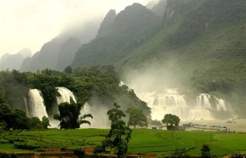 Plans to develop Ban Gioc waterfall tourism announced