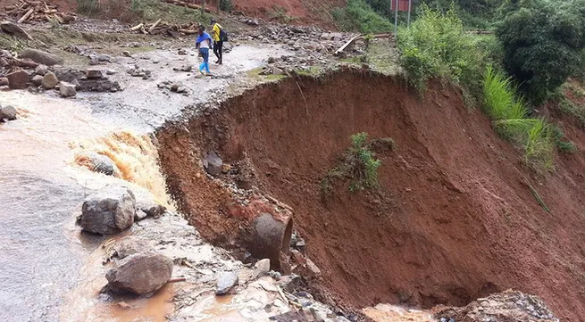 Yen Bai locals support one another after flood