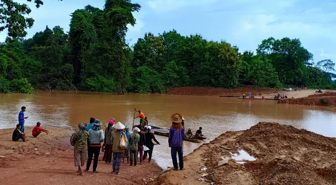 South Korea sends relief team to help victims of Laos dam collapse