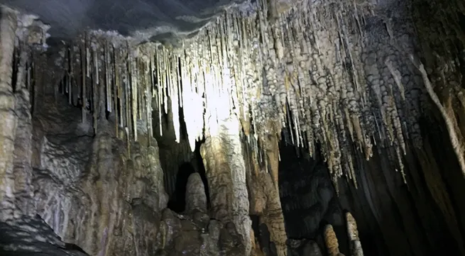 Quang Binh approves trial tour to explore Vom and Gieng Vooc Caves