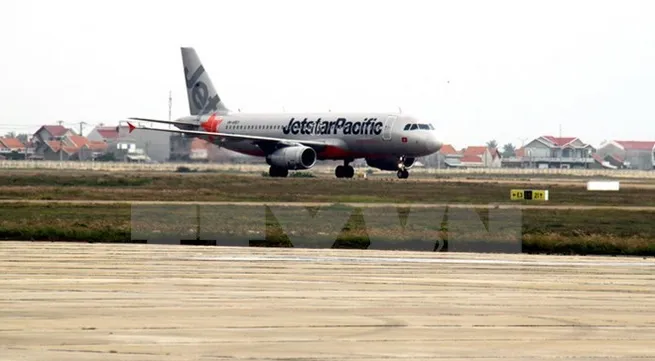 Airlines adjust flights as storm Son Tinh approaches