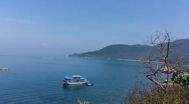 Tourism boom threatens Cham Island ecosystem