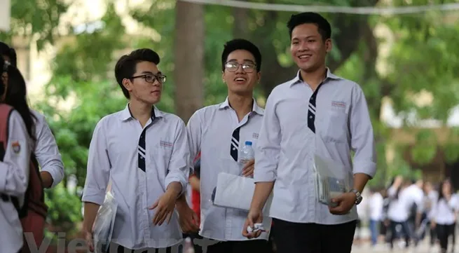 High-school students get ready for national examination