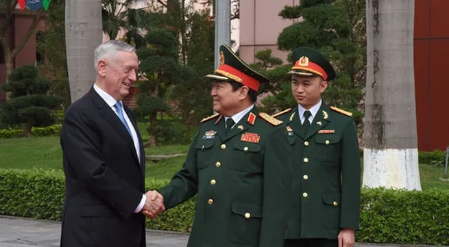 Vietnam and US Defence Ministers hold talks