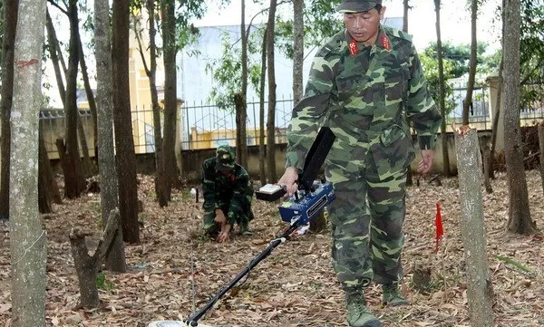 Foreign-funded projects help Quang Tri deal with unexploded ordnance