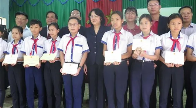 Vice President reviews policy for war heroes in Quang Nam