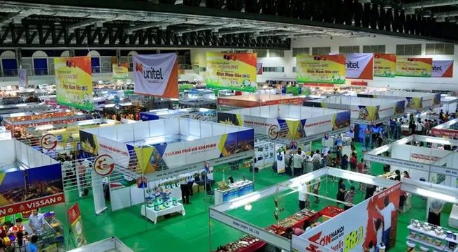 Vietnam-Laos trade fair opens in Vientiane