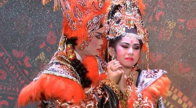 HCM City theatres work to preserve cai luong