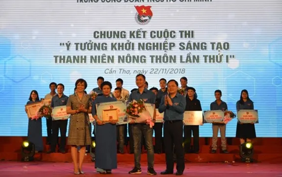 Youths win rural building startup contest