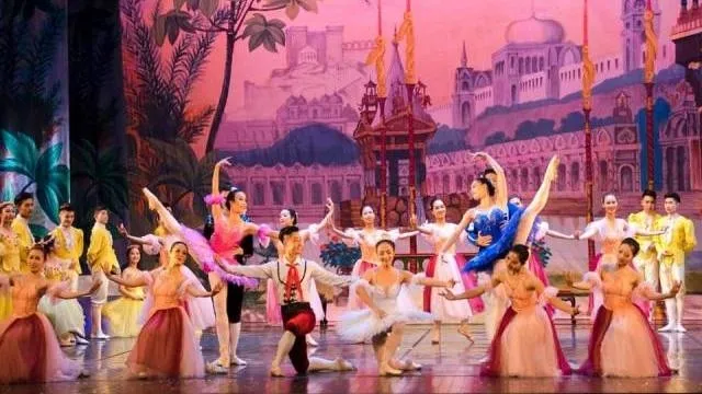 'The nutcracker' in Hanoi