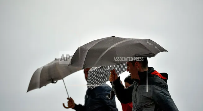 Storm leslie hits Portugal