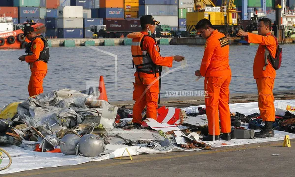 Lion Air plane crash: Bodies found in sea off Jakarta, Indonesia