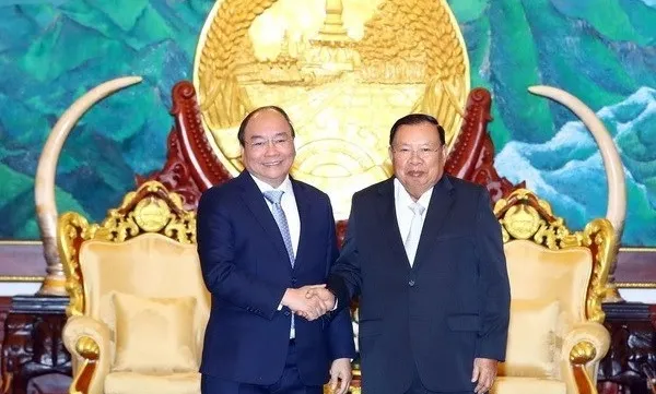 PM meets with Lao party and state leader