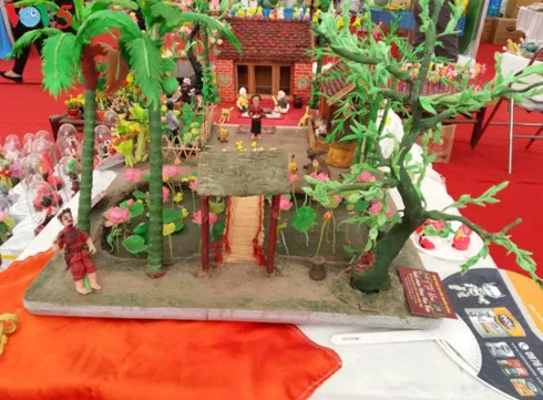 Rice powder figurine making in Xuan La village