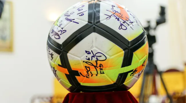 Vietnam U23 shirt and ball up for auction