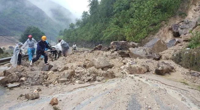 Floods, landslides leave three dead, three missing in Lai Chau