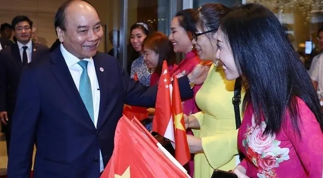 PM concludes trip for 33rd ASEAN Summit in Singapore