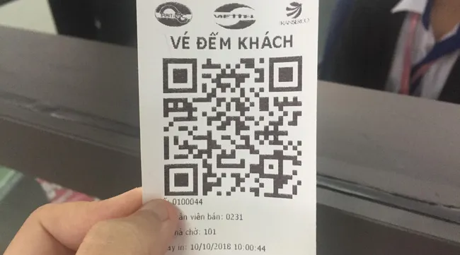 BRT bus in Hanoi runs trials for e-tickets
