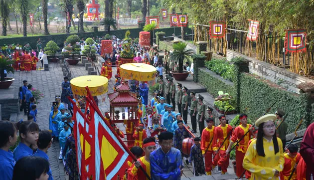 Vietnamese pay tribute to nation’s legendary founders Hung Kings