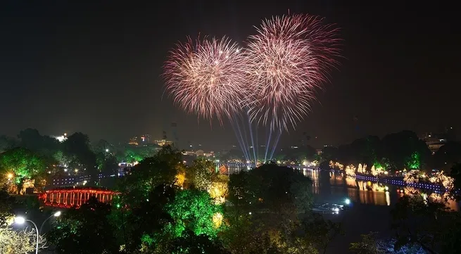 Hanoi plans 30 firework displays for Lunar New Year