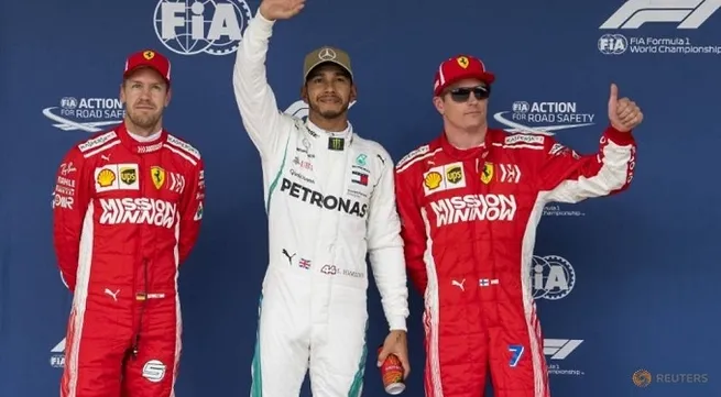 Hamilton takes US pole with fifth title in sight