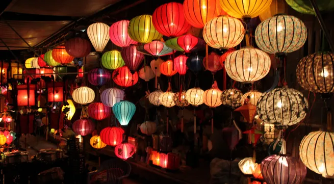 Hoi An's second night market opens