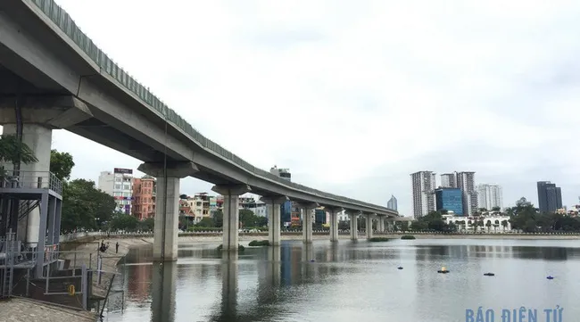 Cat Linh Ha dong railway prepares for test run