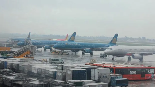 Airlines adjust domestic flight schedules due to Typhoon Usagi