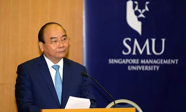 PM pays visit to Singapore Management University