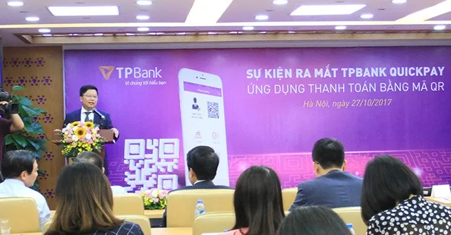 VN Banks in touch-less QR rush as China giants loom