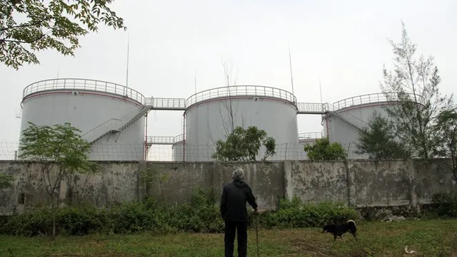 Petrol warehouse in residential area leaves locals scared