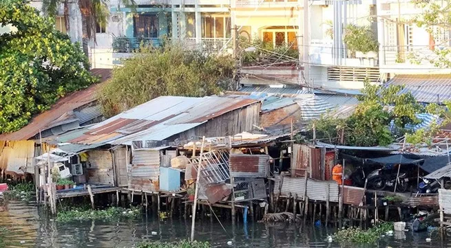 HCM City relocates households living on canals, renovates old apartment buildings