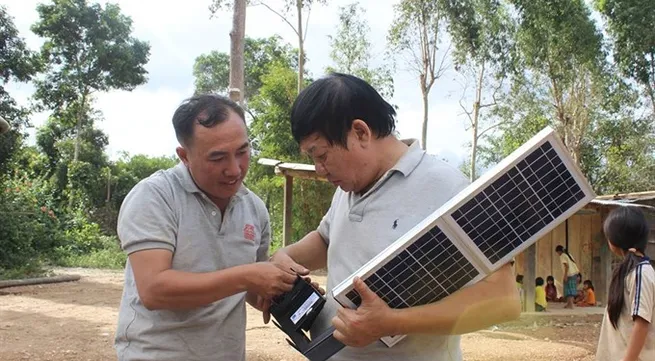Mông villagers in Đắk Lắk access solar electricity and clean water